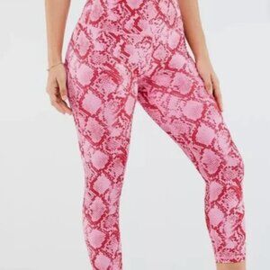 Fabletics Women's Define Powerhold High Waist Capri Persimmon Python Size XL